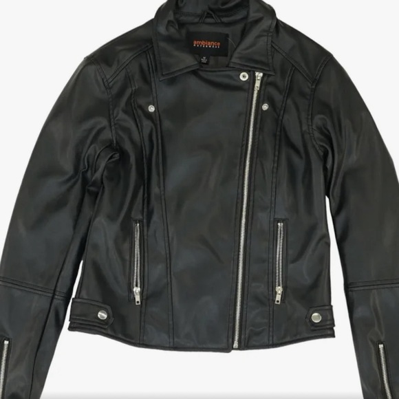 Women’s Ambience large black faux leather, zippered jacket - Picture 5 of 5